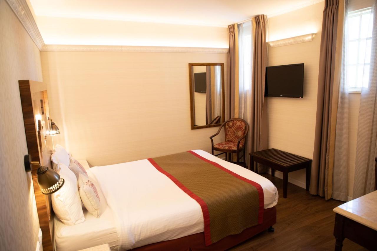 Hotel Ymca Three Arches 3*