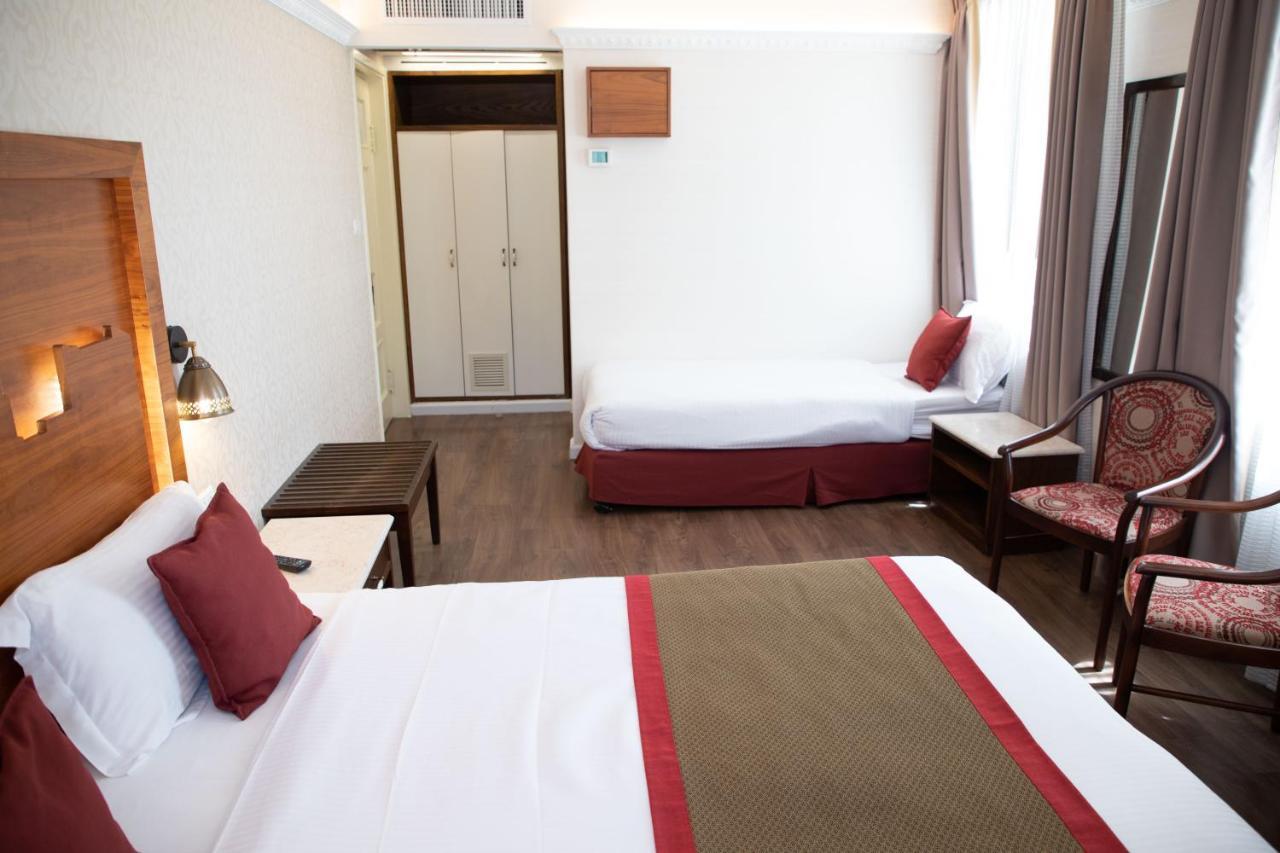 Ymca Three Arches 3*
